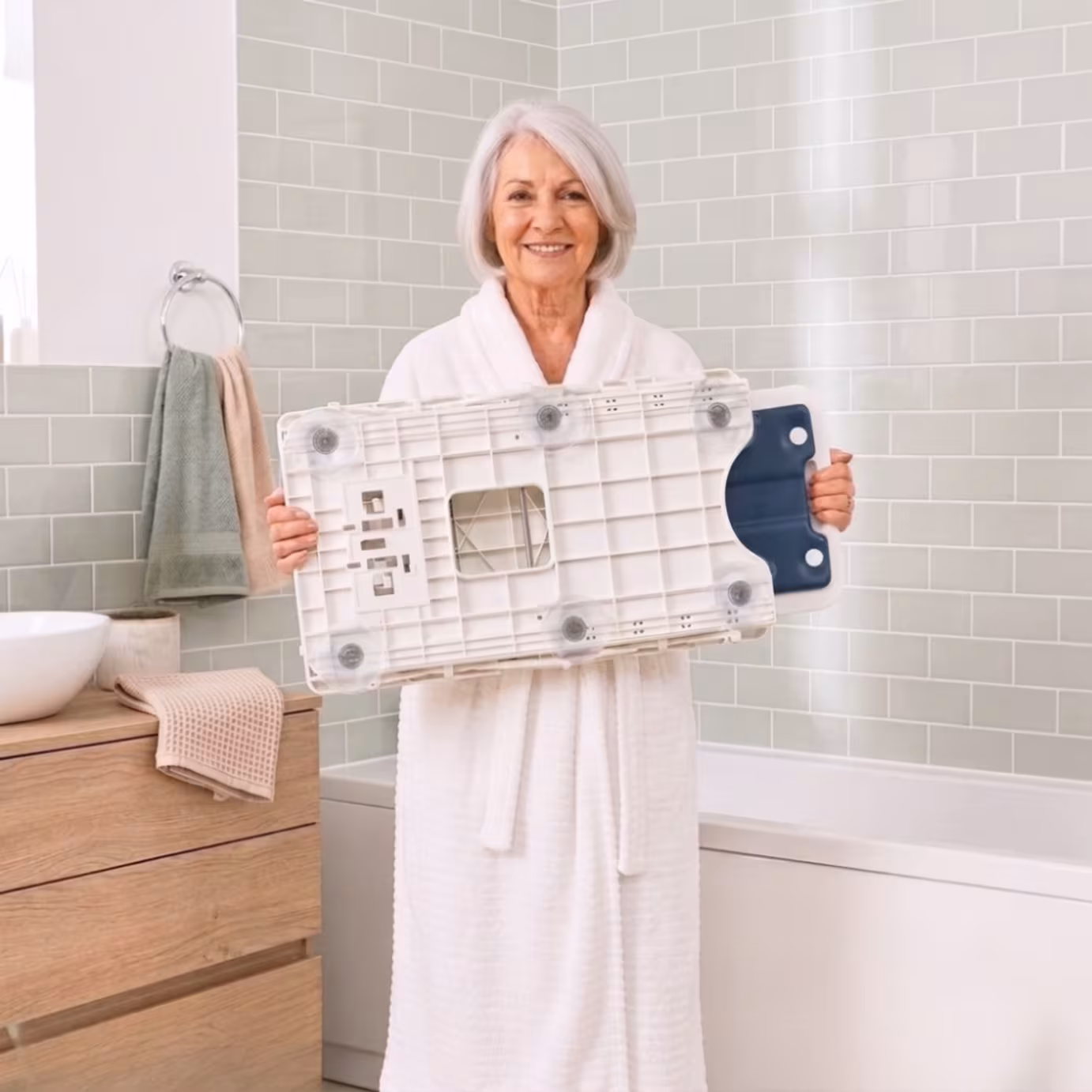 Bathlift - Image 5